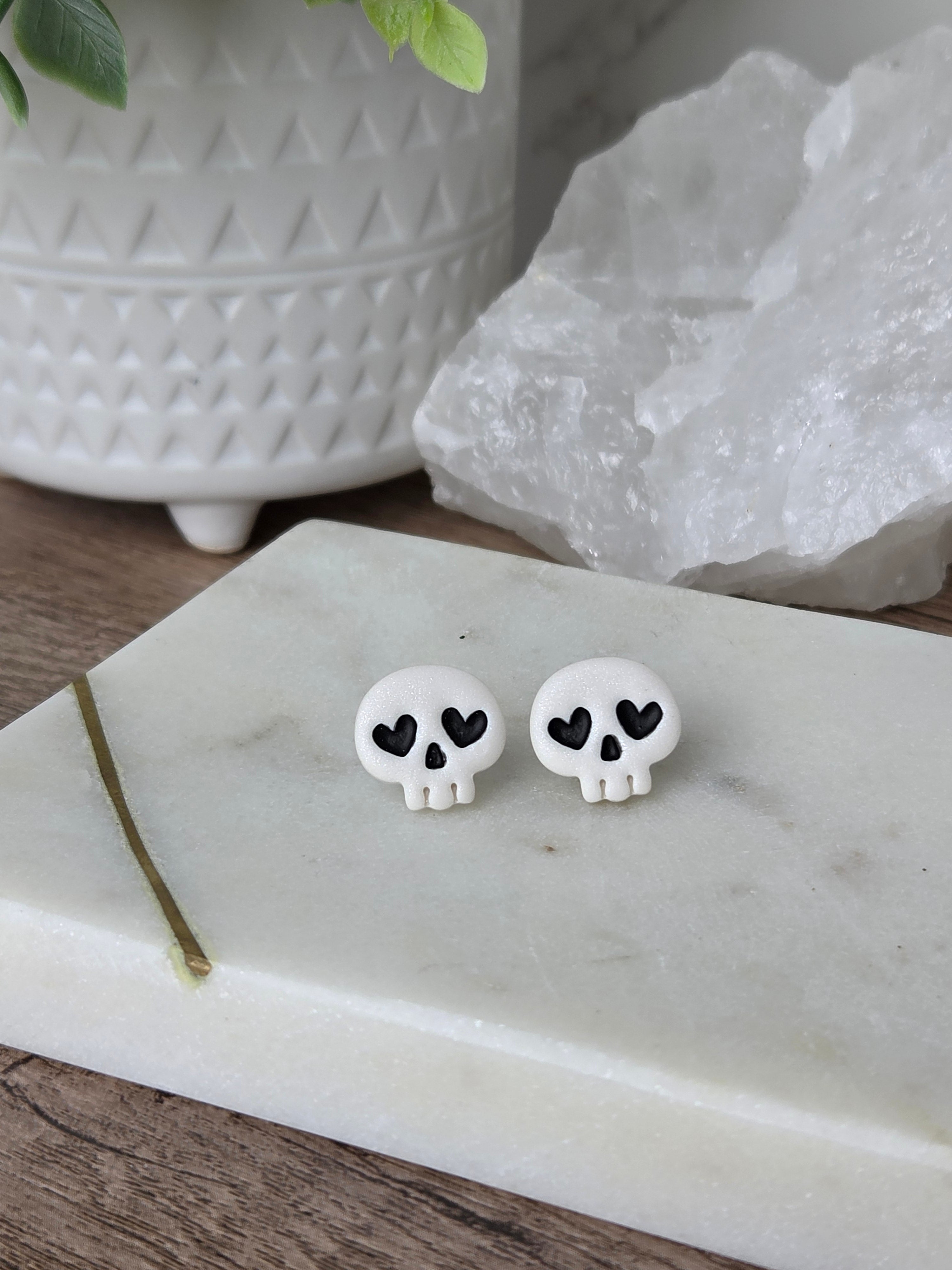 Love Skulls - Studs
